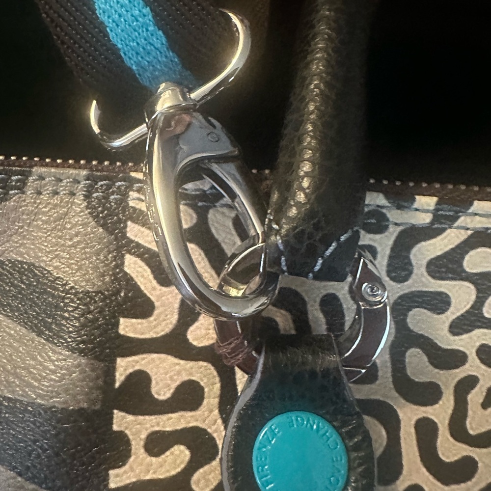 NEW WITH TAGS!! Gabs 4 Way Transformable bag. Made in Italy. - Picture 6 of 9
